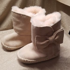 UGG Shoes - Baby Uggs UGG Shoes - Baby Uggs